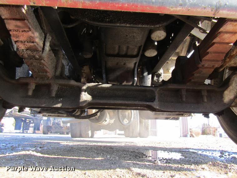image for item DE5949 1988 Ford LT8000 dump truck