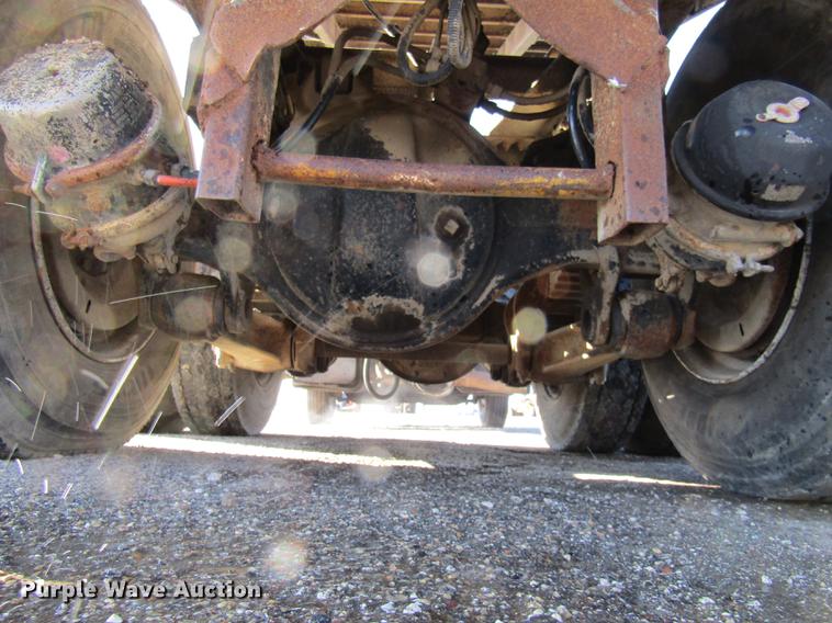 image for item DE5949 1988 Ford LT8000 dump truck