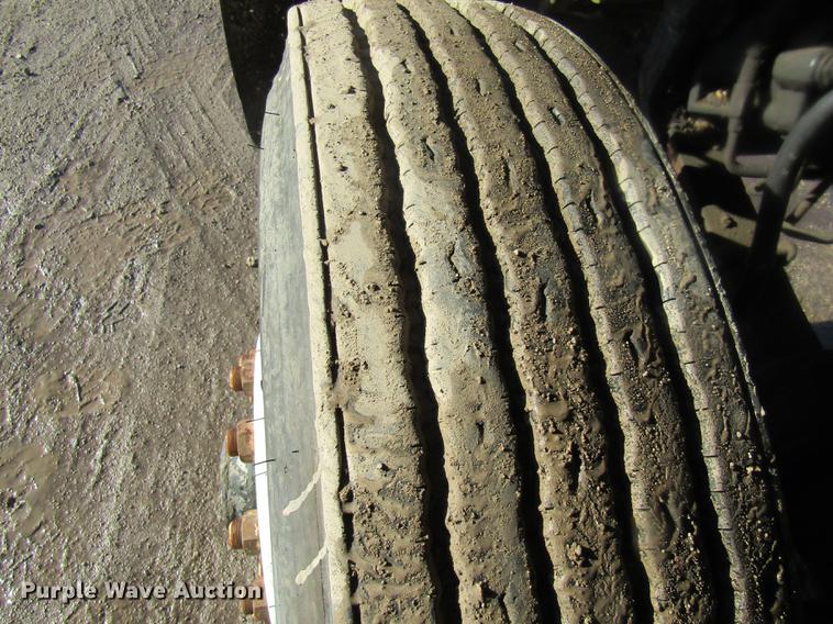 image for item DE5949 1988 Ford LT8000 dump truck