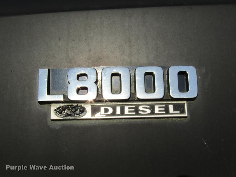 image for item DE5949 1988 Ford LT8000 dump truck