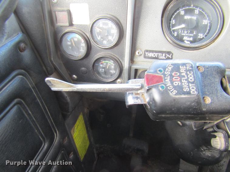 image for item DE5950 1991 Mack RD690S dump truck
