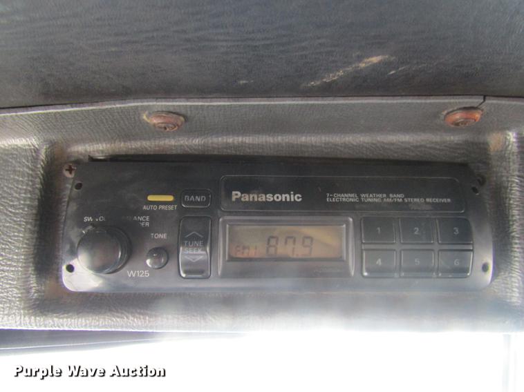 image for item DE5950 1991 Mack RD690S dump truck