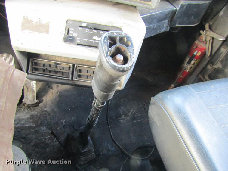 image for item DE5950 1991 Mack RD690S dump truck