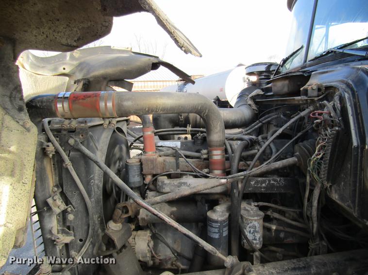 image for item DE5950 1991 Mack RD690S dump truck