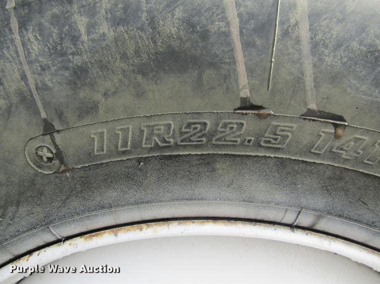 image for item DE5950 1991 Mack RD690S dump truck