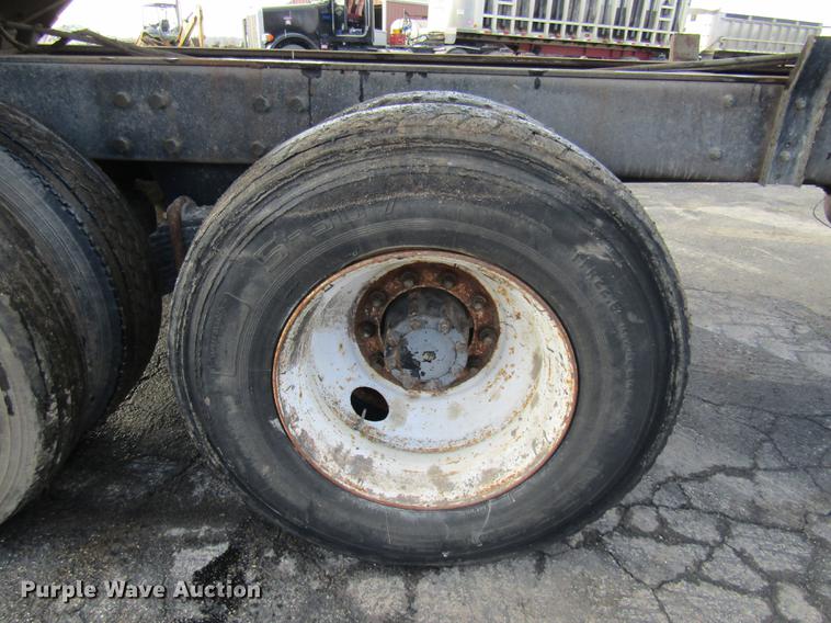 image for item DE5950 1991 Mack RD690S dump truck