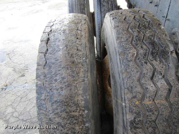 image for item DE5950 1991 Mack RD690S dump truck