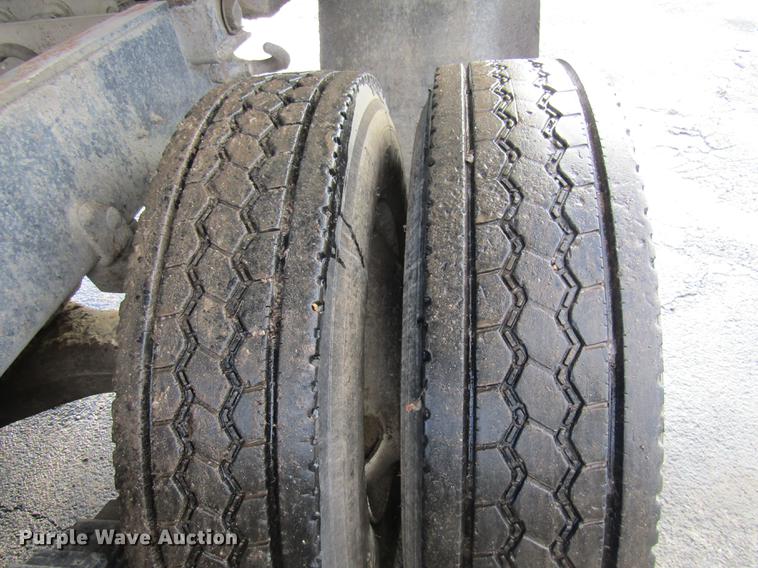 image for item DE5950 1991 Mack RD690S dump truck