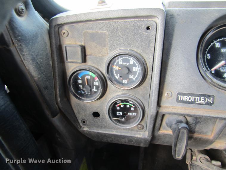 image for item DE5951 1991 Mack RD690S dump truck