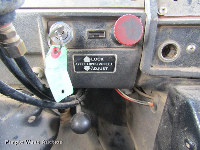 image for item DE5951 1991 Mack RD690S dump truck