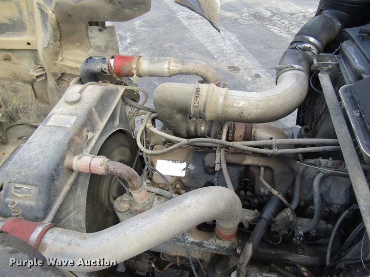 image for item DE5951 1991 Mack RD690S dump truck