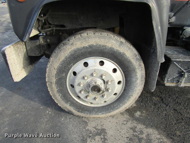 image for item DE5951 1991 Mack RD690S dump truck