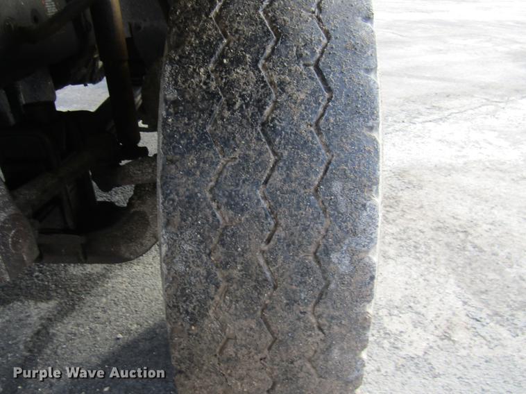 image for item DE5951 1991 Mack RD690S dump truck