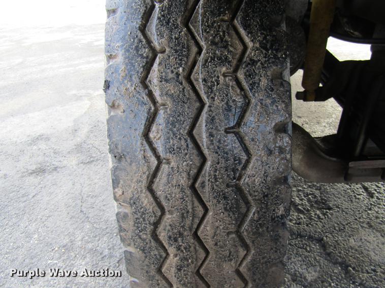 image for item DE5951 1991 Mack RD690S dump truck