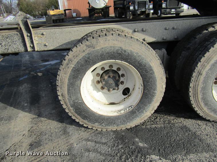 image for item DE5951 1991 Mack RD690S dump truck