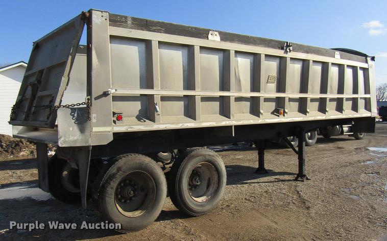image for item DE5955 1994 East end dump trailer