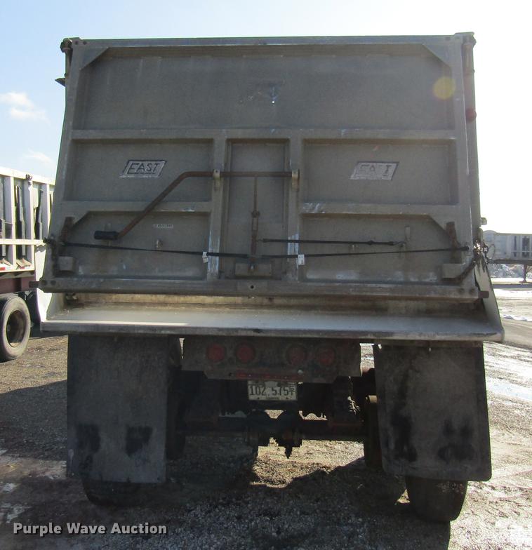 image for item DE5955 1994 East end dump trailer
