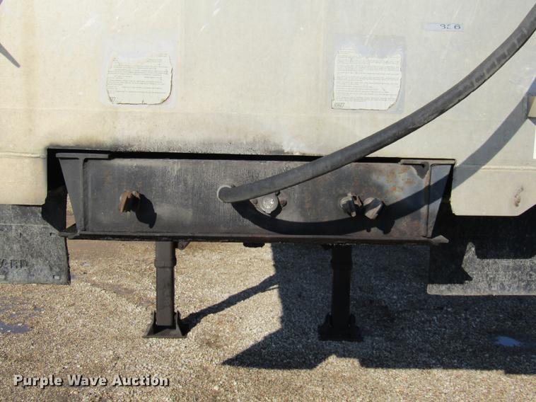 image for item DE5955 1994 East end dump trailer