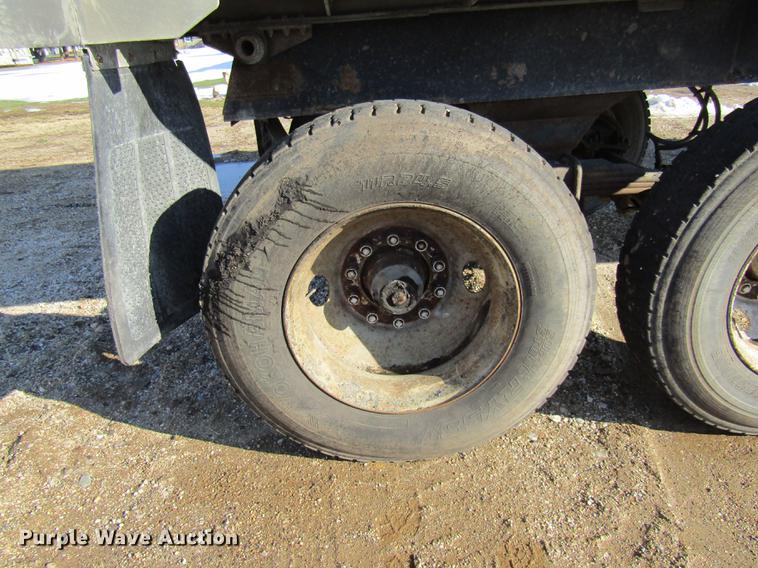 image for item DE5955 1994 East end dump trailer