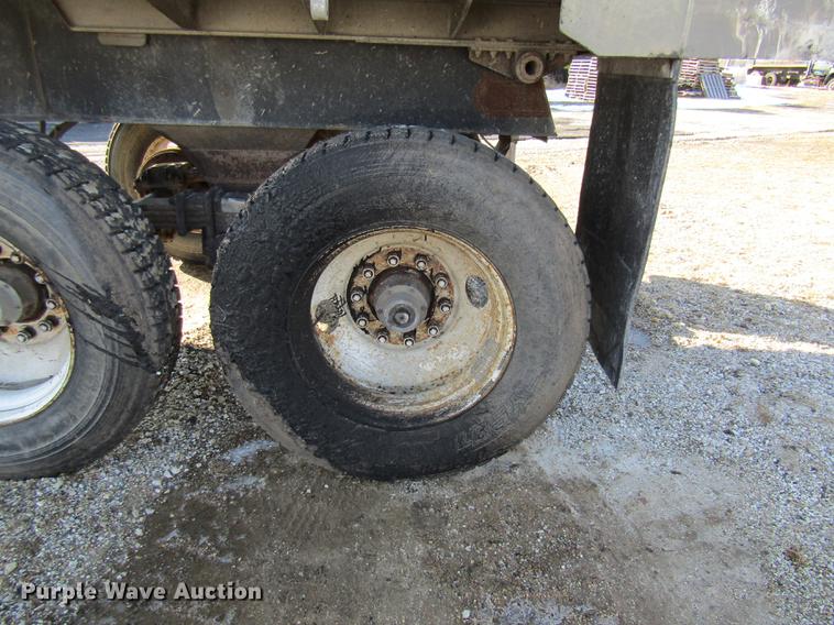 image for item DE5955 1994 East end dump trailer