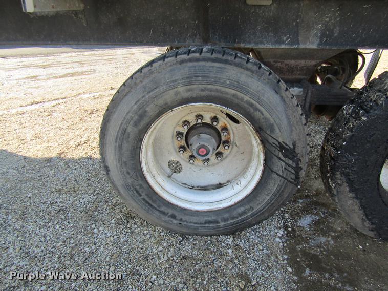 image for item DE5955 1994 East end dump trailer