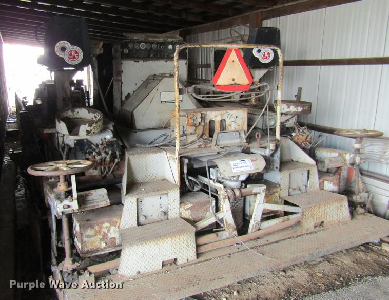 image for item DE5956 Cedarapids BSF531 paver