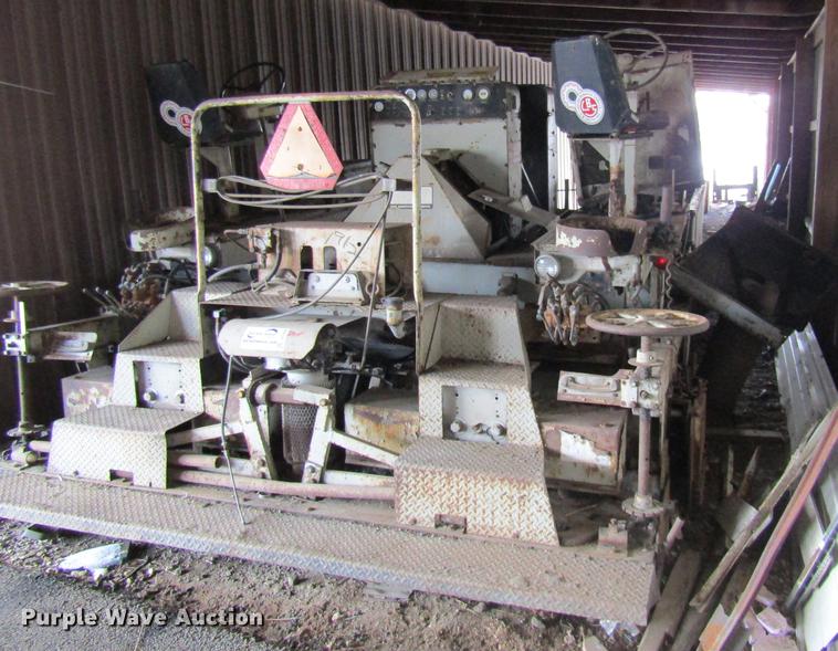 image for item DE5956 Cedarapids BSF531 paver