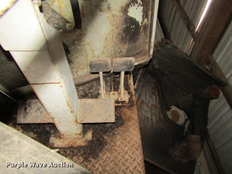 image for item DE5956 Cedarapids BSF531 paver