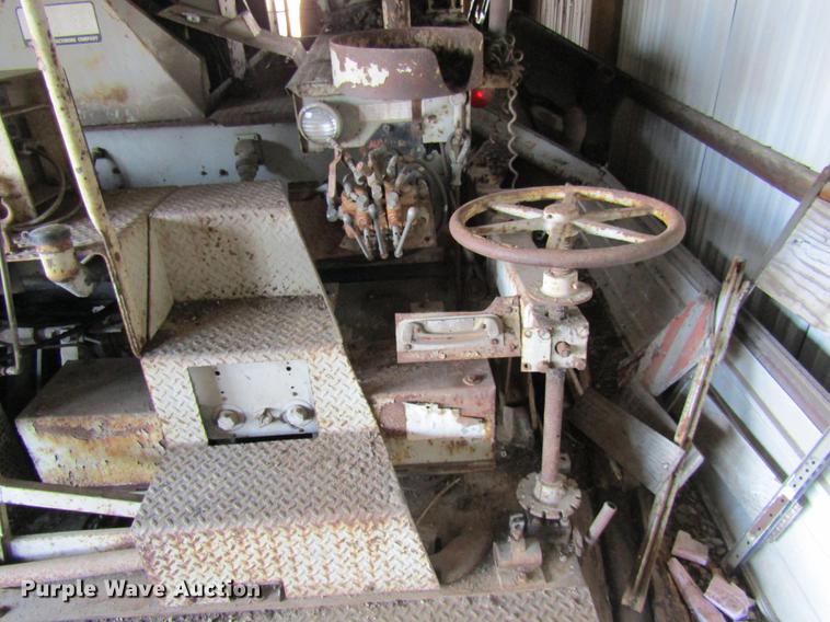 image for item DE5956 Cedarapids BSF531 paver