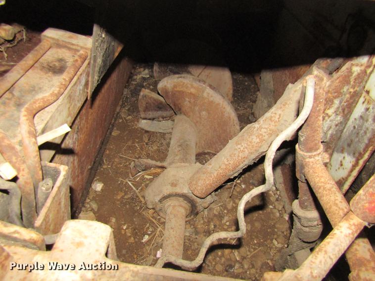 image for item DE5956 Cedarapids BSF531 paver