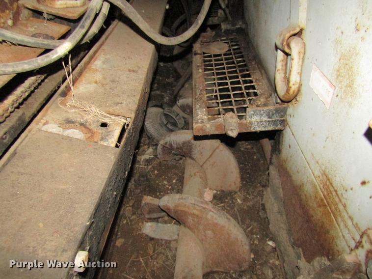 image for item DE5956 Cedarapids BSF531 paver