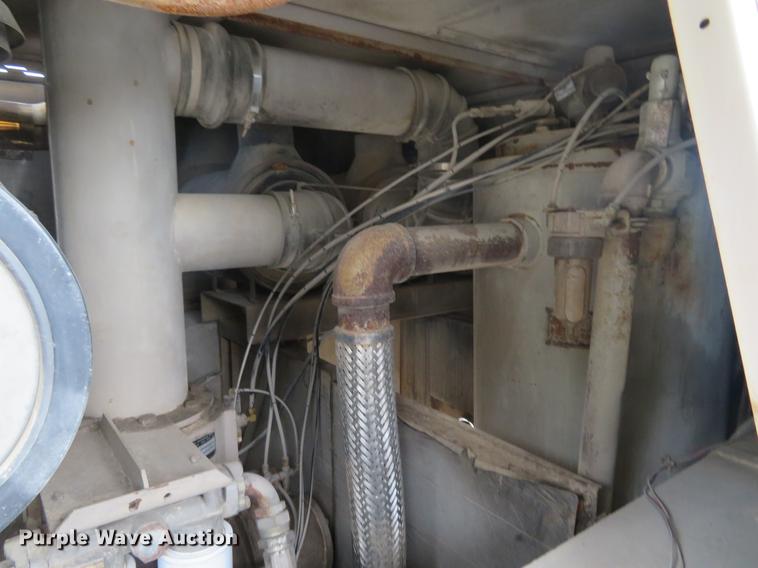 image for item DE6396 1995 Leroi 1600 Versatrol air compressor