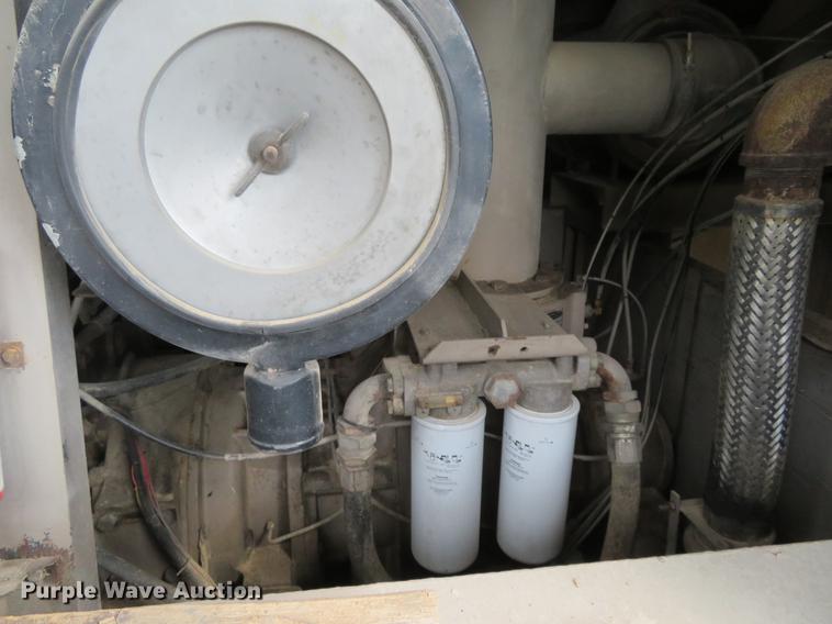 image for item DE6396 1995 Leroi 1600 Versatrol air compressor