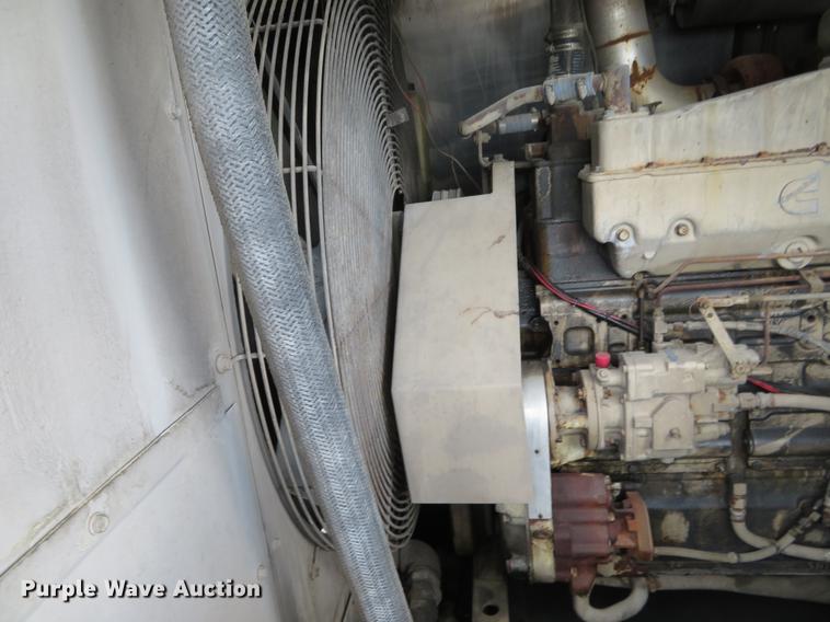 image for item DE6396 1995 Leroi 1600 Versatrol air compressor