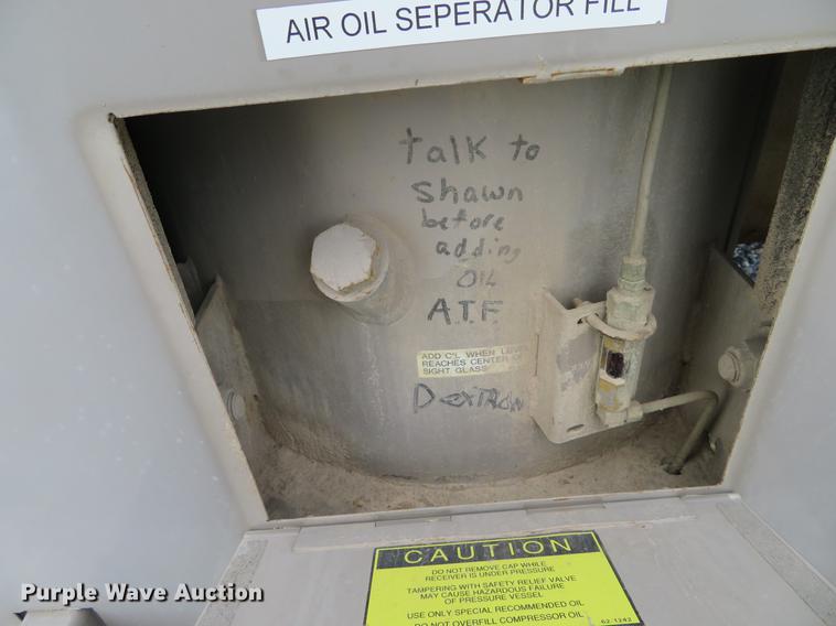 image for item DE6396 1995 Leroi 1600 Versatrol air compressor