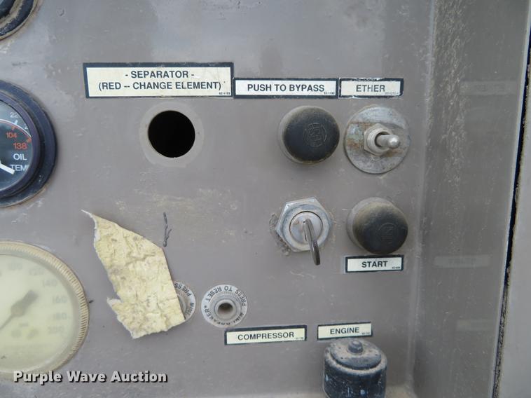 image for item DE6396 1995 Leroi 1600 Versatrol air compressor