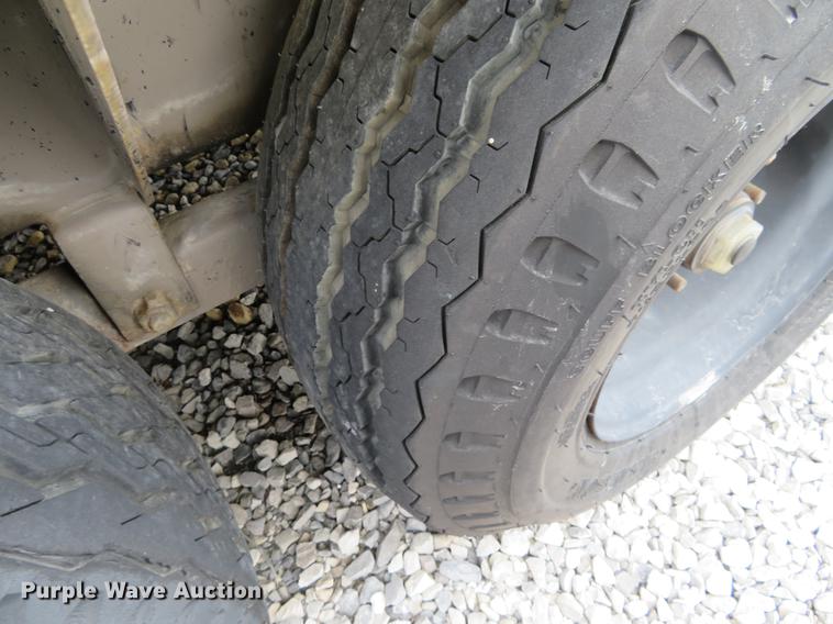 image for item DE6396 1995 Leroi 1600 Versatrol air compressor