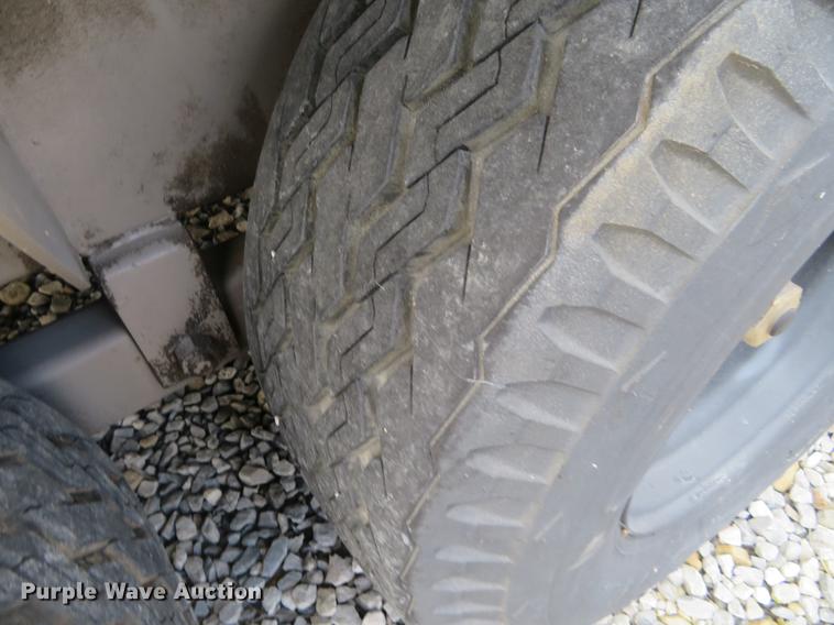 image for item DE6396 1995 Leroi 1600 Versatrol air compressor