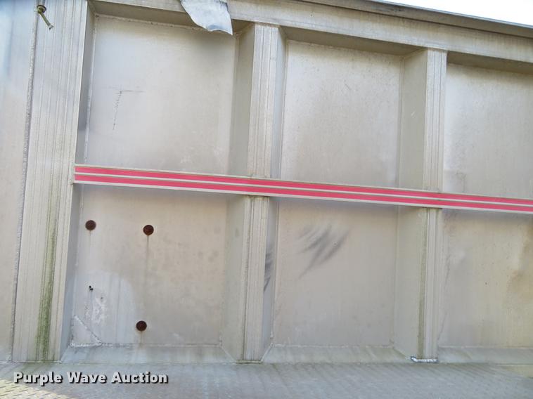 image for item DE6533 1995 Vantage SV-102 end dump trailer