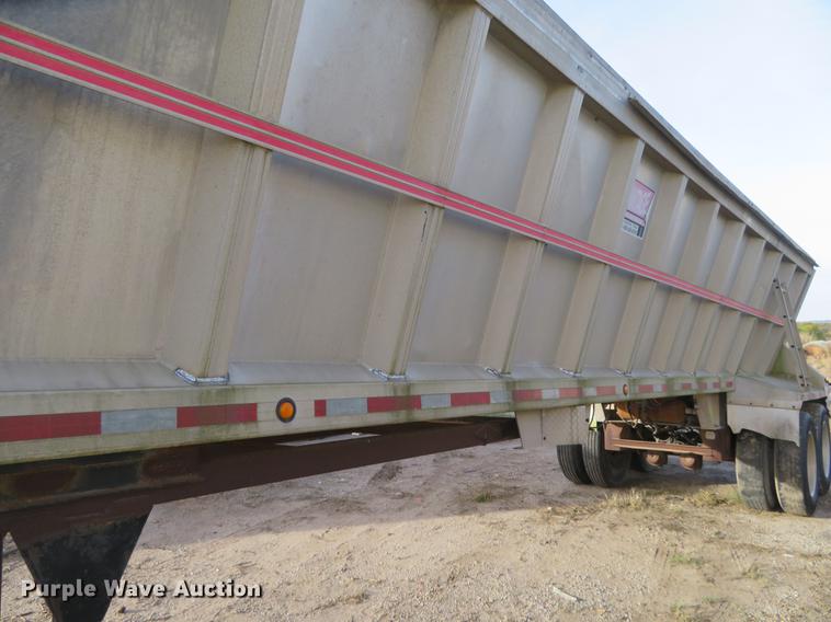 image for item DE6533 1995 Vantage SV-102 end dump trailer