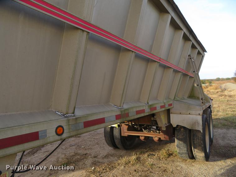 image for item DE6533 1995 Vantage SV-102 end dump trailer