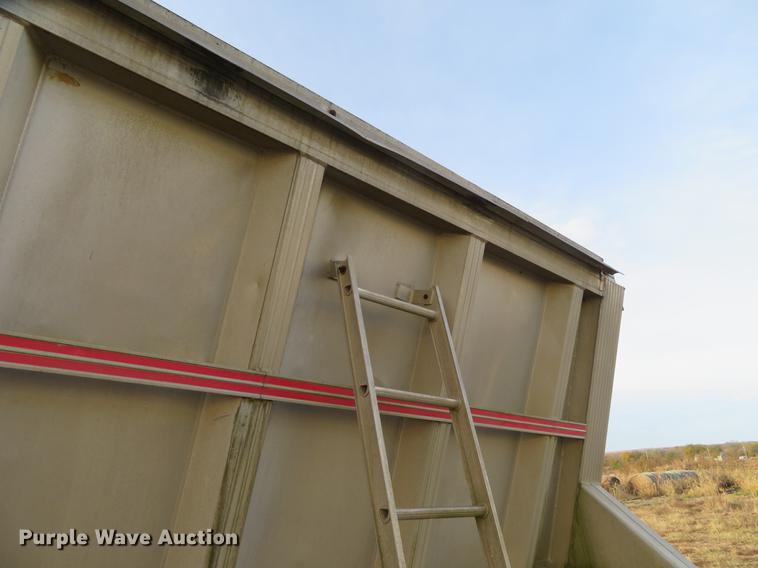 image for item DE6533 1995 Vantage SV-102 end dump trailer