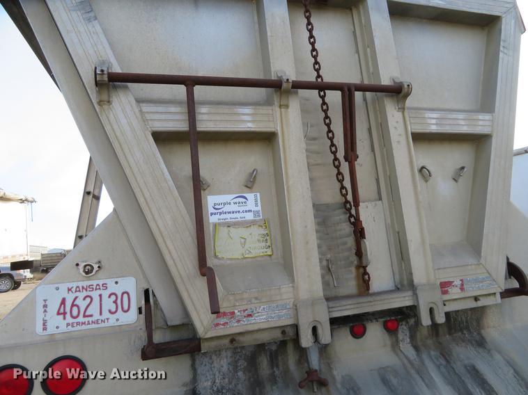 image for item DE6533 1995 Vantage SV-102 end dump trailer