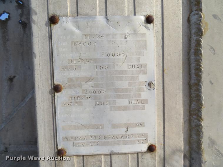 image for item DE6533 1995 Vantage SV-102 end dump trailer