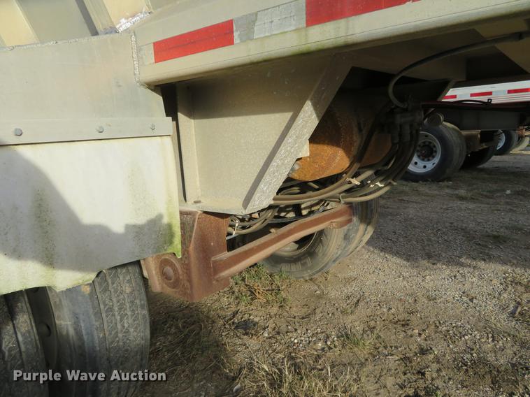 image for item DE6533 1995 Vantage SV-102 end dump trailer