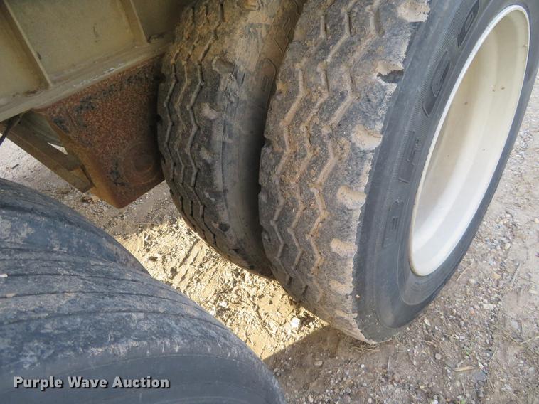 image for item DE6533 1995 Vantage SV-102 end dump trailer