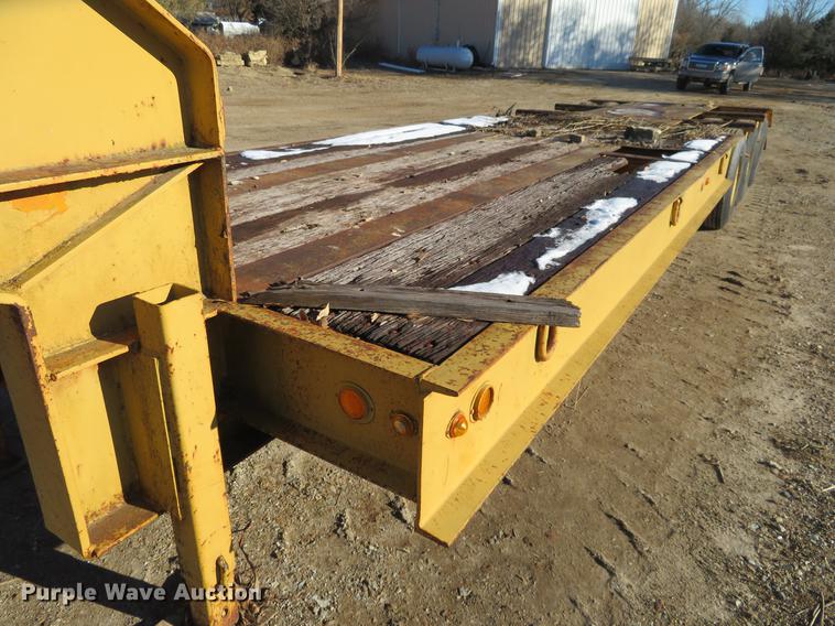 image for item DE6551 1975 Vulcan LB-4038 drop deck equipment trailer