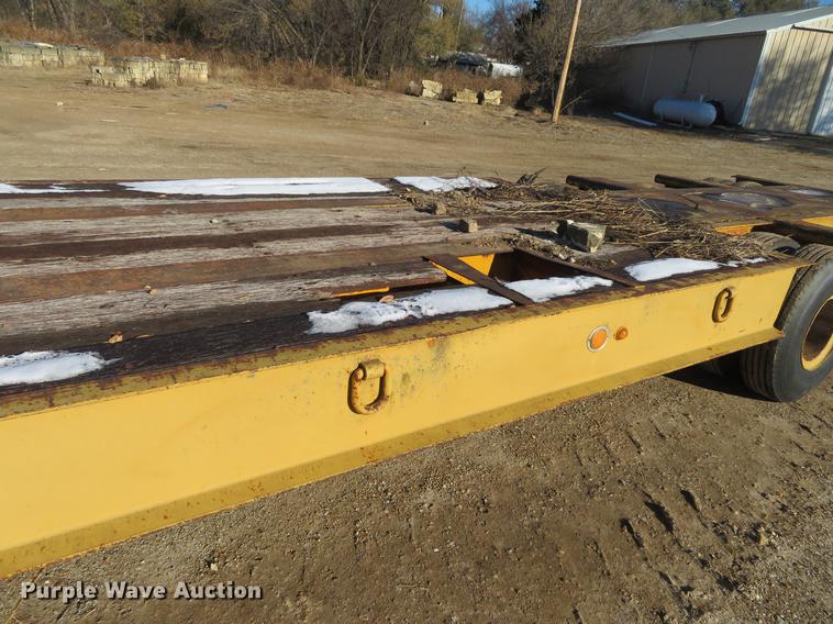 image for item DE6551 1975 Vulcan LB-4038 drop deck equipment trailer