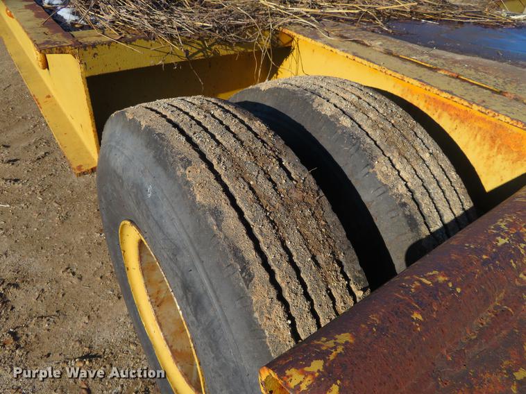 image for item DE6551 1975 Vulcan LB-4038 drop deck equipment trailer