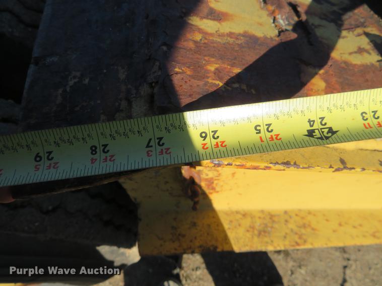 image for item DE6551 1975 Vulcan LB-4038 drop deck equipment trailer